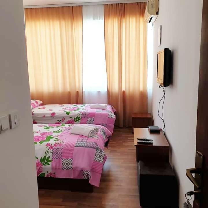 Hostel Prenokjishte Nama Kumanowo Zewnętrze zdjęcie
